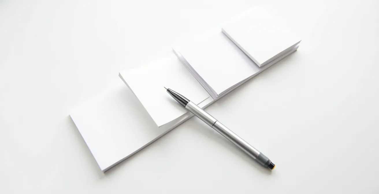 Form di contatto semplificato con design pulito e progressivo